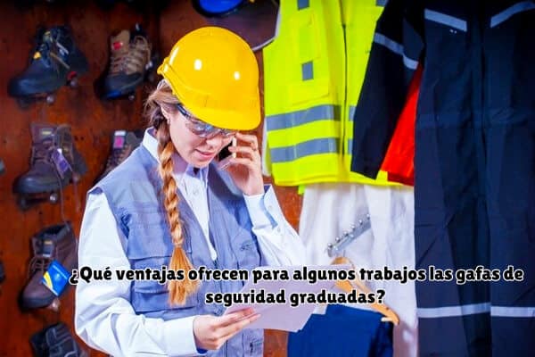 chica llamando con gafas de seguridad